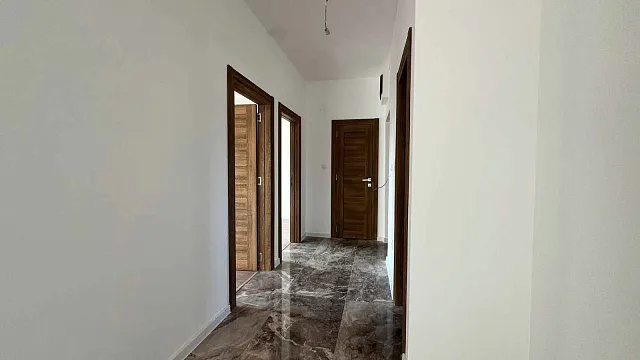 Zwei helle Wohnungen zum Verkauf in Tivat nahe dem Zentrum — photo 9